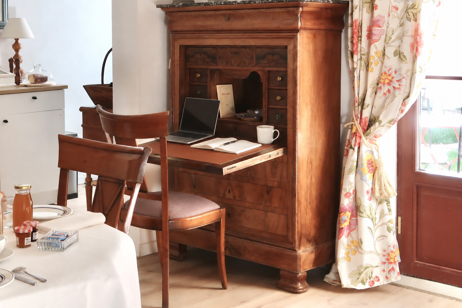 La Grange a Grains - Chambre hote Orge & Seigle - Espace de travail 1b
