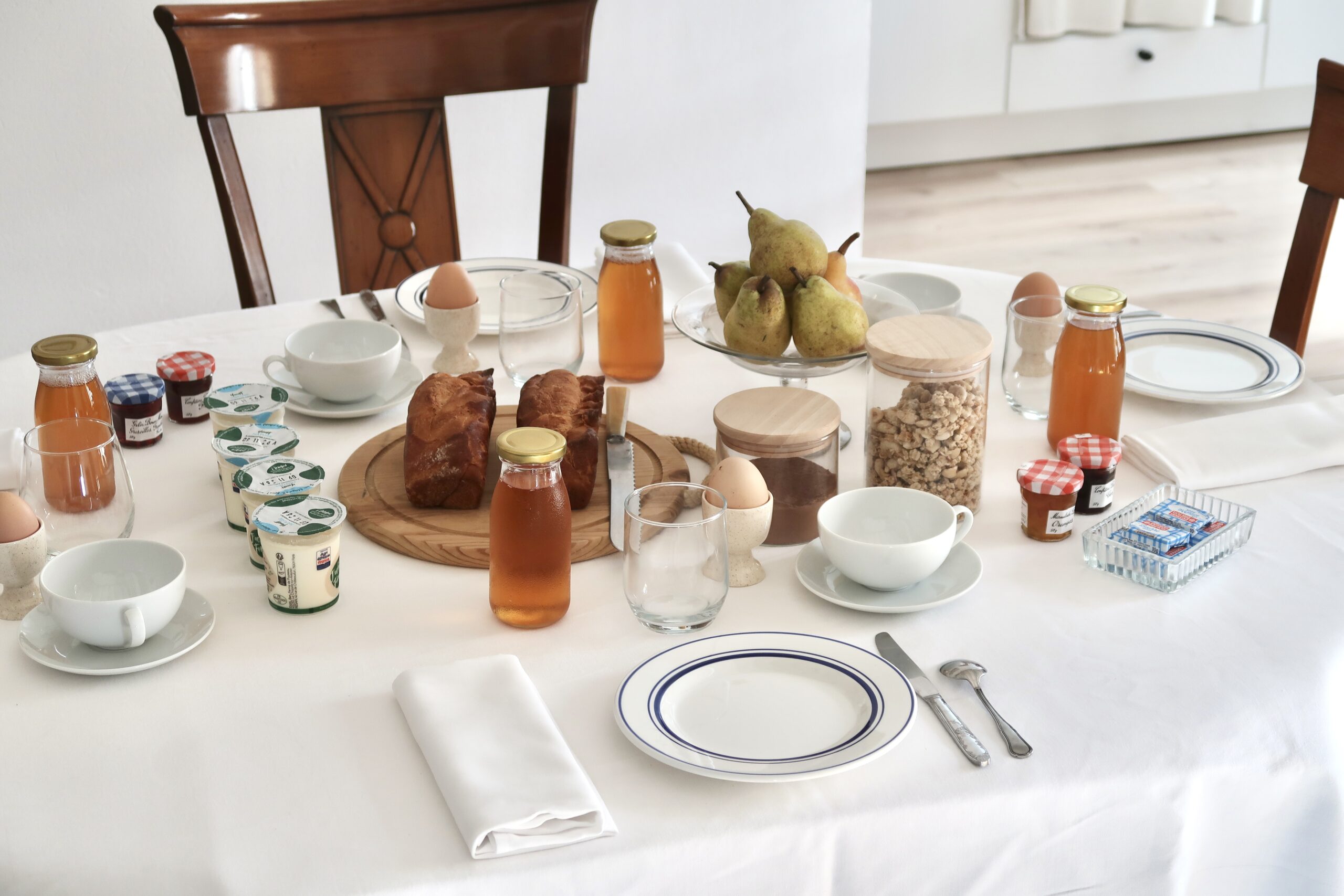 La Grange a Grains - Chambre hote Orge & Seigle - Table du petit dejeuner 6