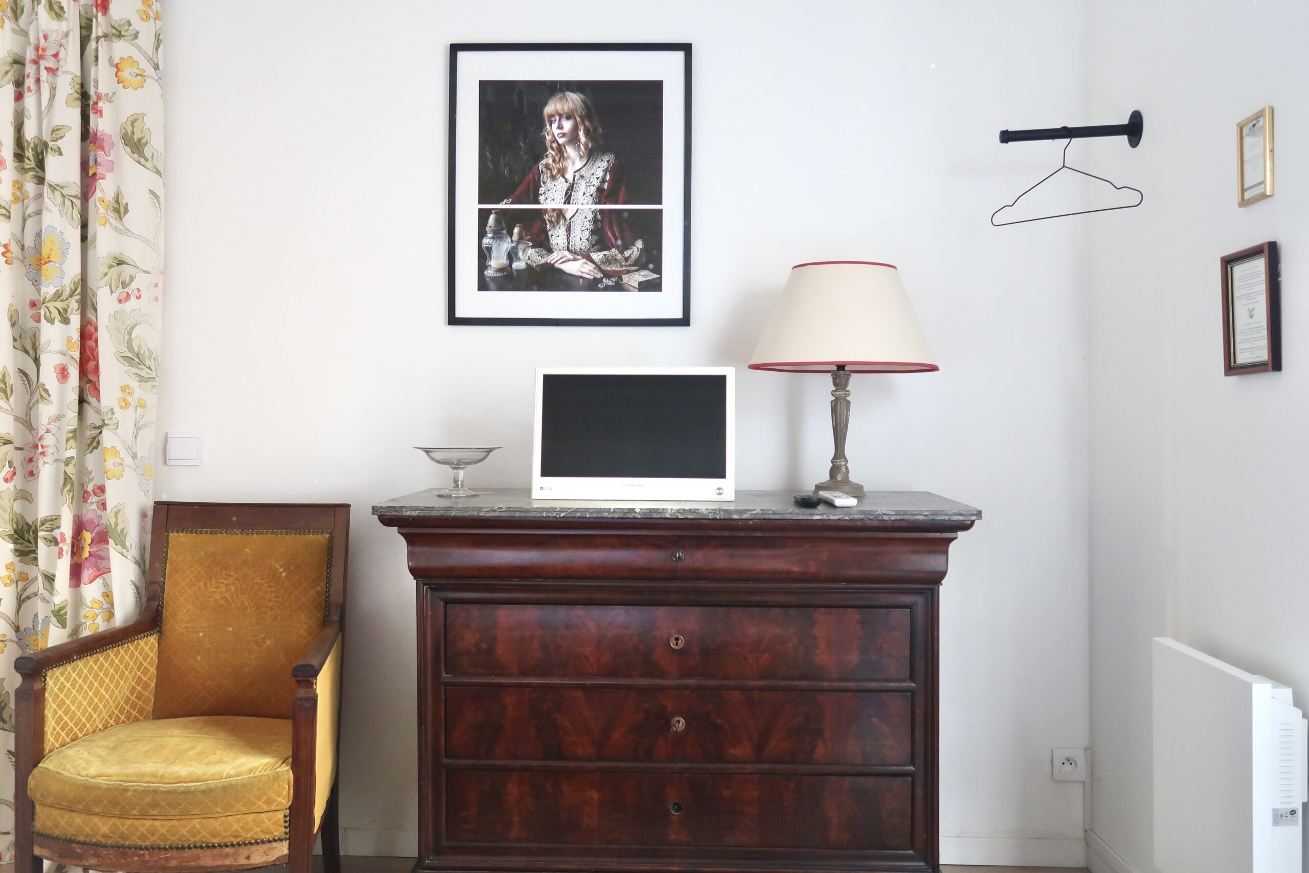 La Grange a Grains - Chambre hote Orge - TV